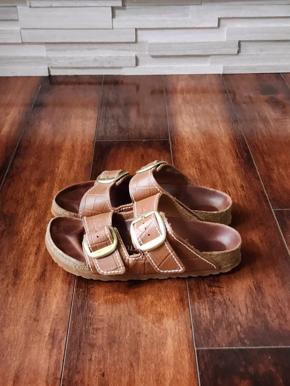 Birkenstock Arizona Croc Embossed Leather Sandals Brown Big Buckle EU 37 US 6